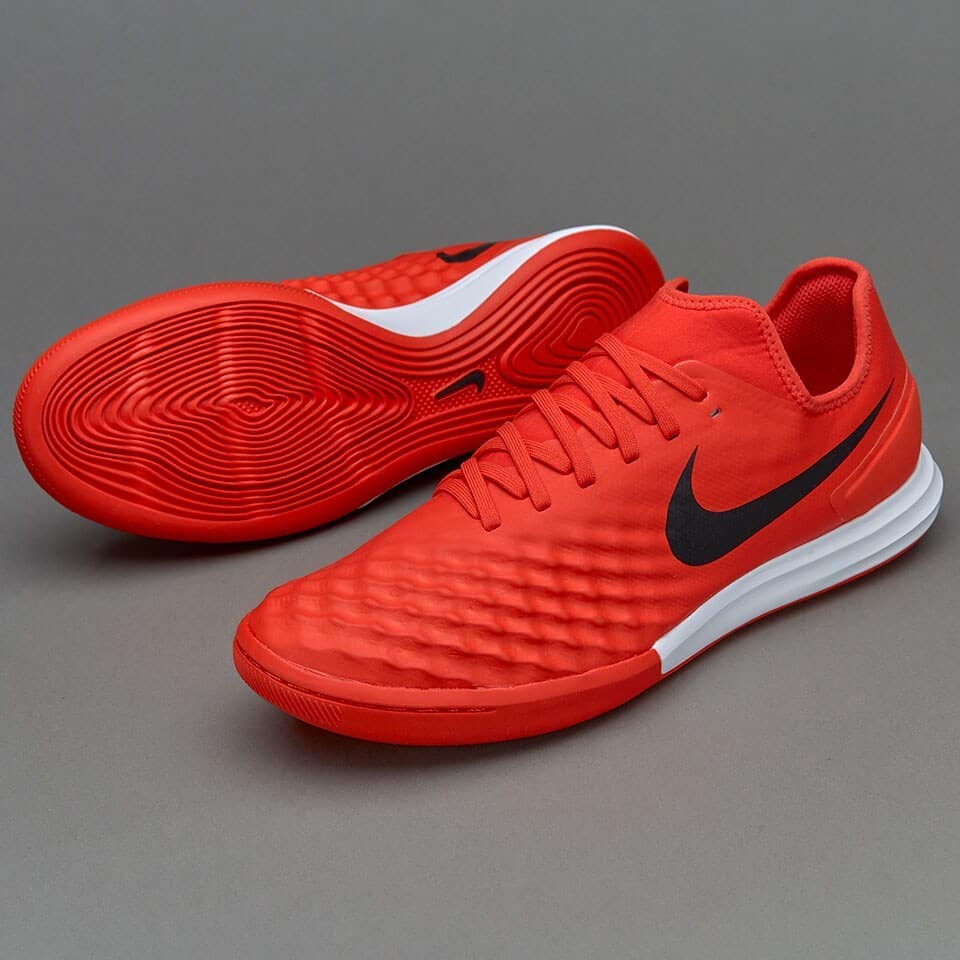 Tenis futsal best sale magista x