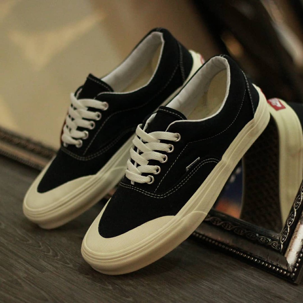 vans era half moon retro