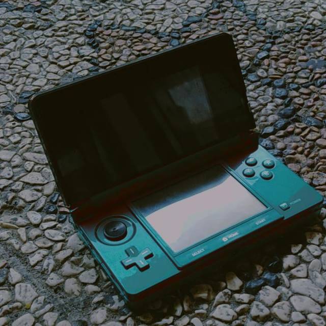 Nintendo 3ds shop xl bekas