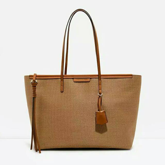 Jual TAS CHARLES AND KEITH TEXTURED TOTE BAG Shopee Indonesia