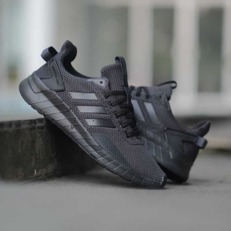 Harga adidas questar store ride full black