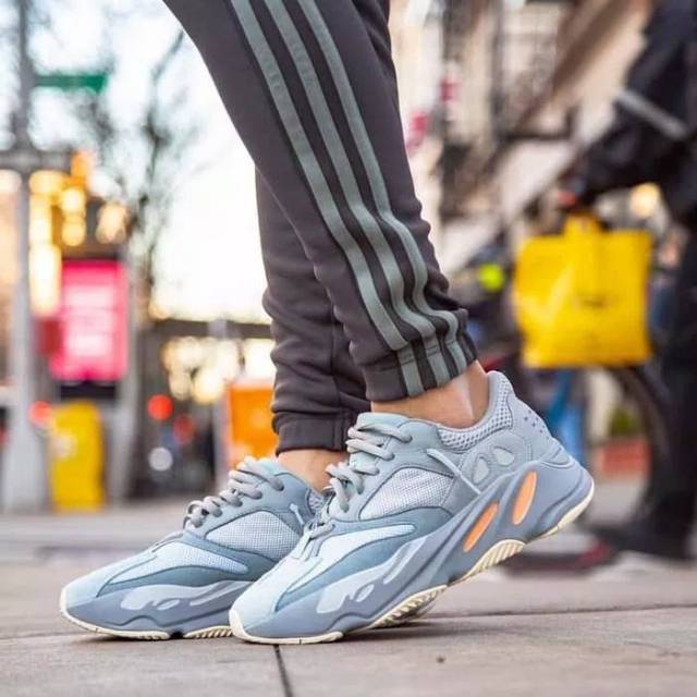 Yeezy 700 inertia on sale harga