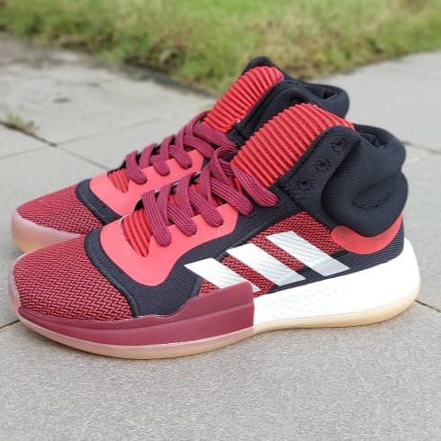 Marquee store boost red