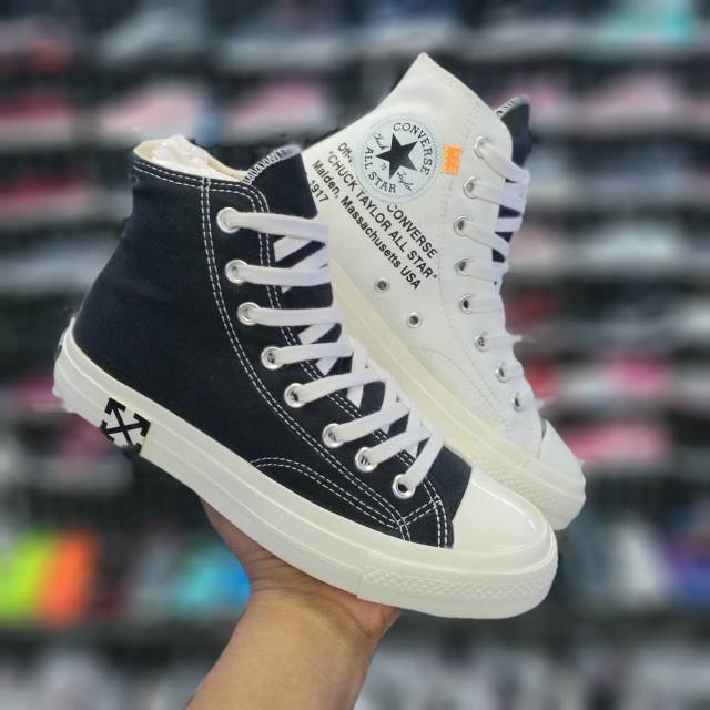 Sepatu converse on sale chuck taylor