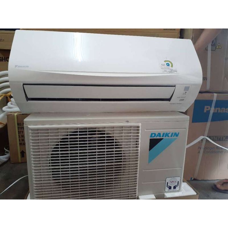 ac daikin panas