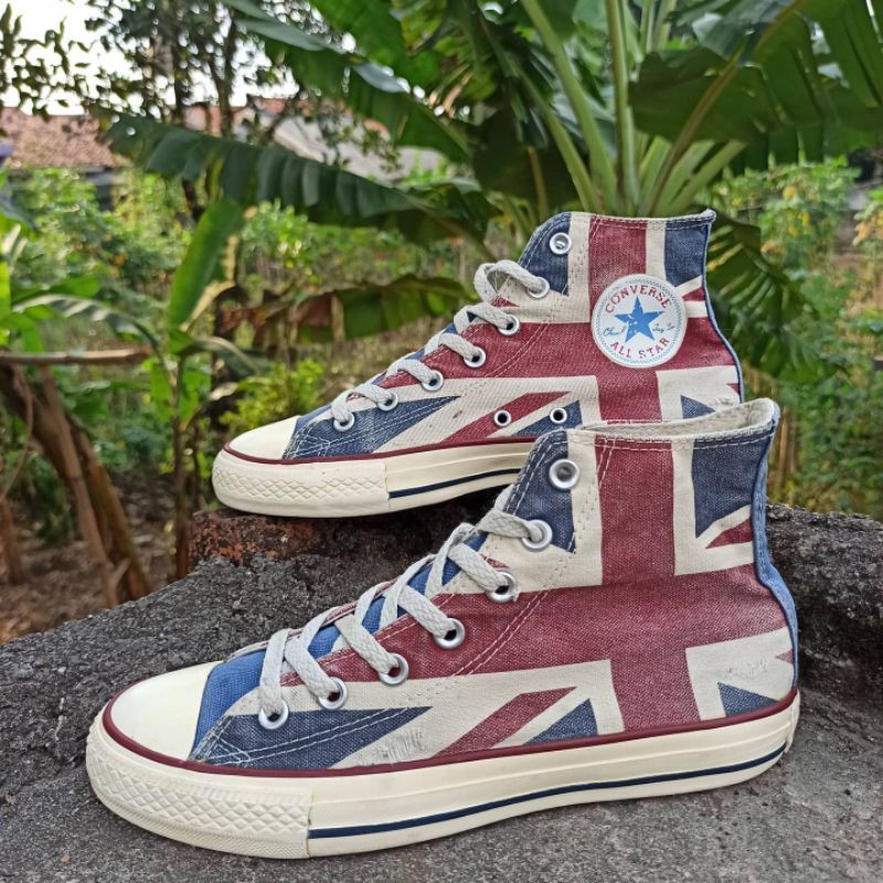 Converse uk on sale flag