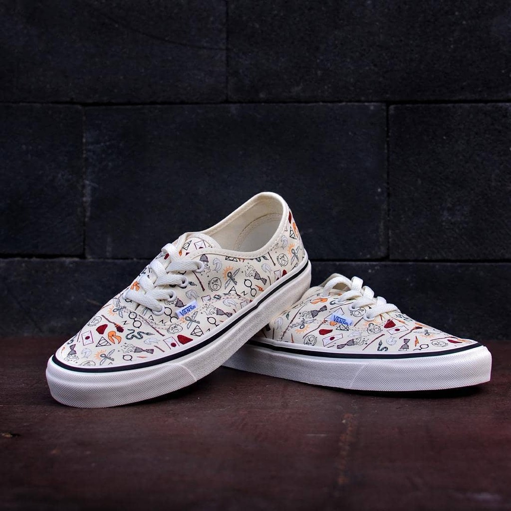 Vans harry 2024 potter custom