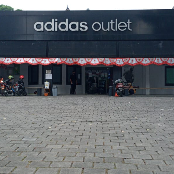 Adidas outlet 2025 store bandung