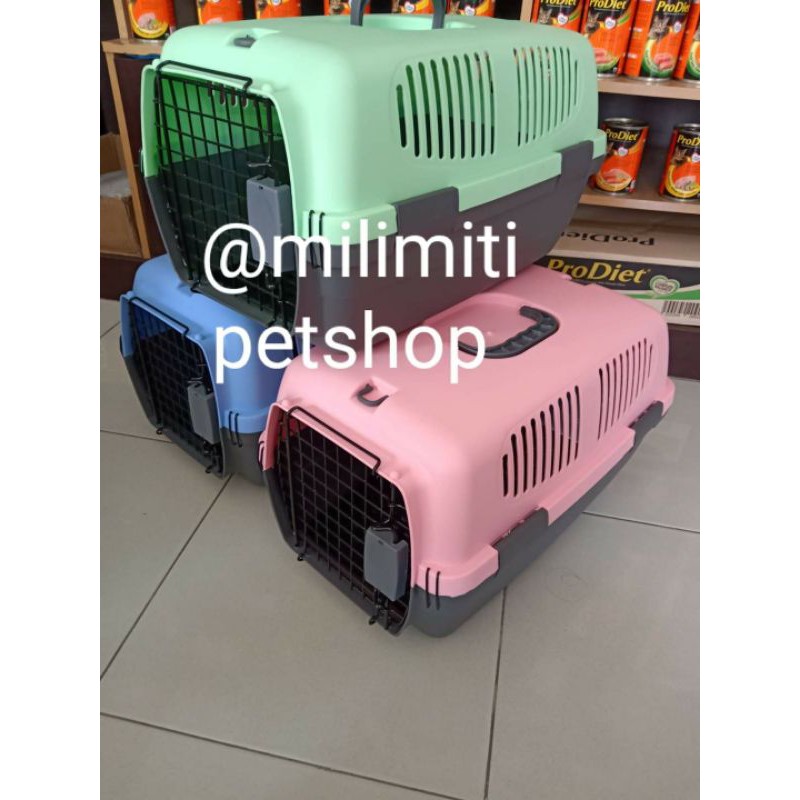 Pet hotsell cargo carrier