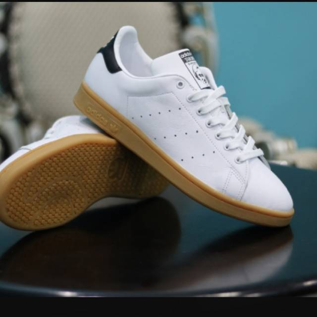 Adidas original stan smith gum sole sale