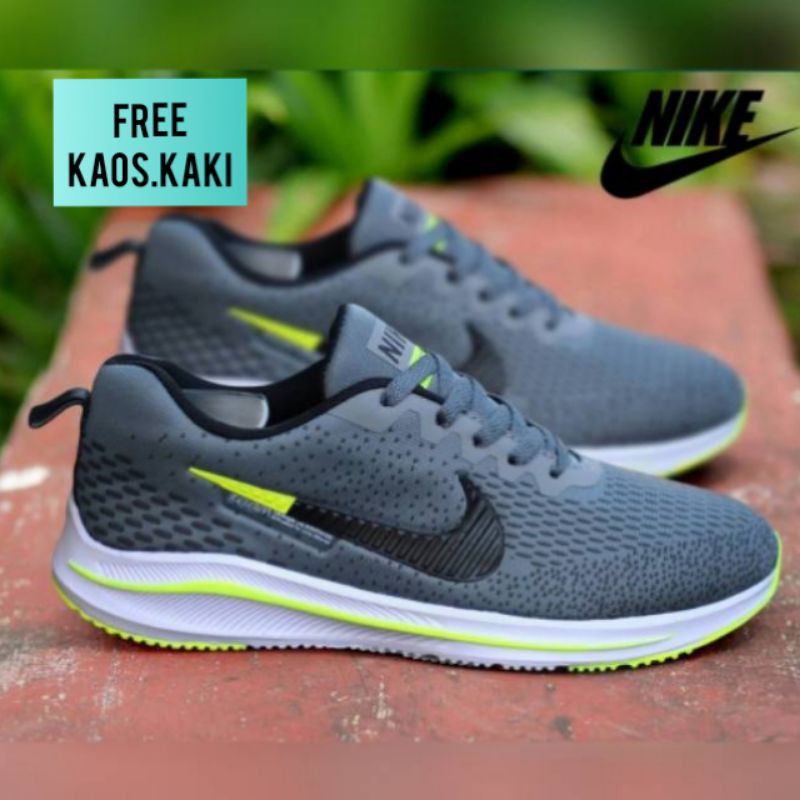 Nike free hotsell run zoom