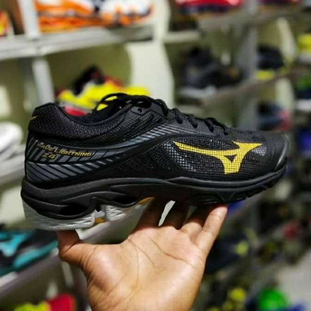 Mizuno on sale wlz 4