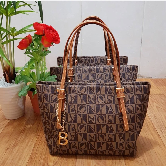 Hand bag 2025 bonia original