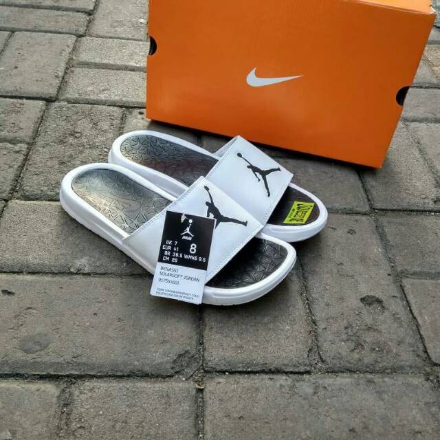 Nike benassi outlet jordan