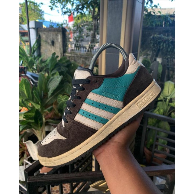 Adidas comptown outlet st