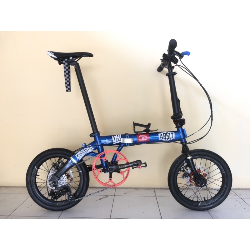 Laux store folding bike