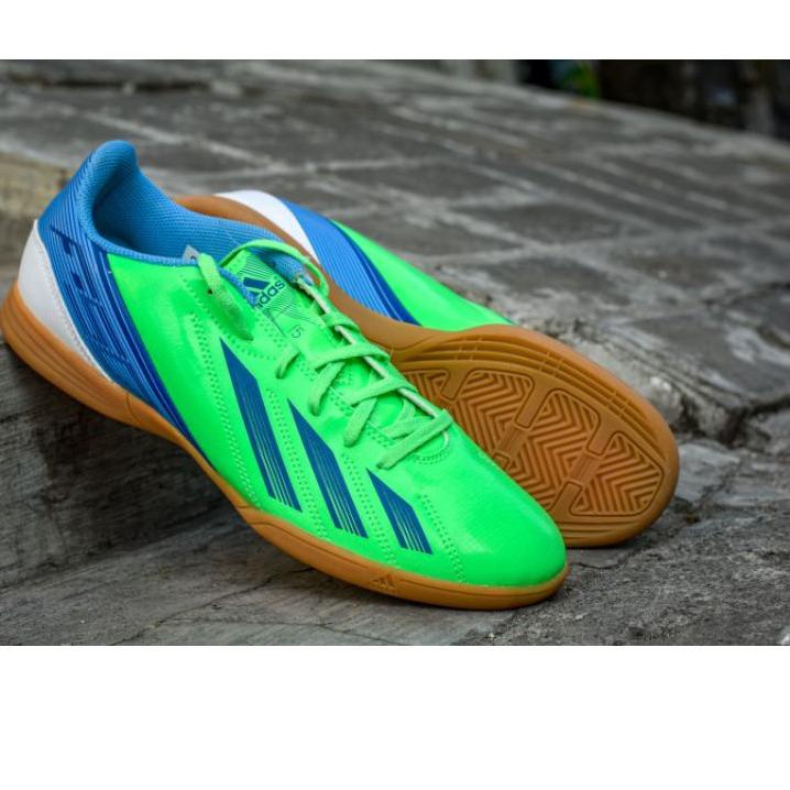 Sepatu futsal 2025 adidas f5