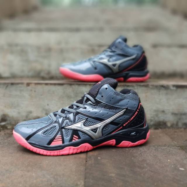 Sepatu volly hotsell mizuno tornado 9