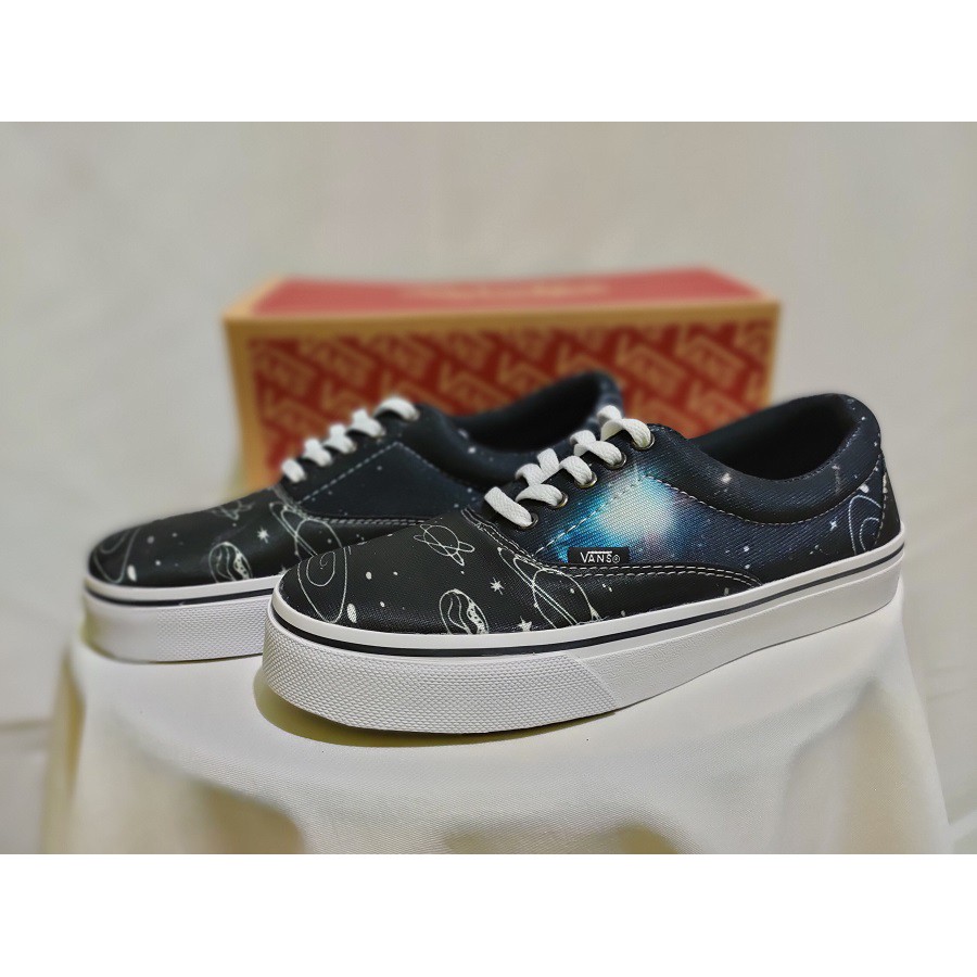 Vans shop motif galaxy