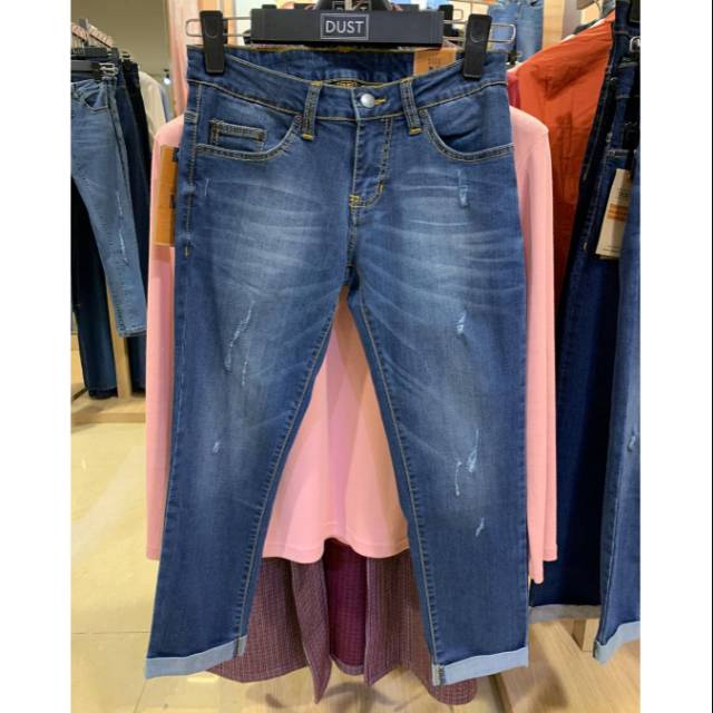 Dust jeans 2024