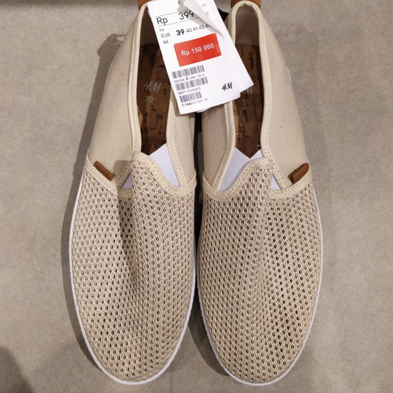 Sepatu slip sale on h&m