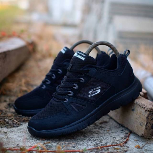 Skechers lite shop weight black