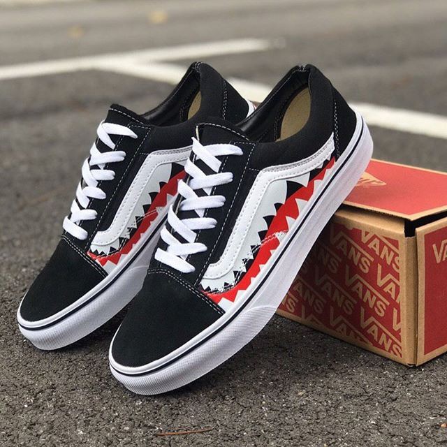 Vans old deals skool shark