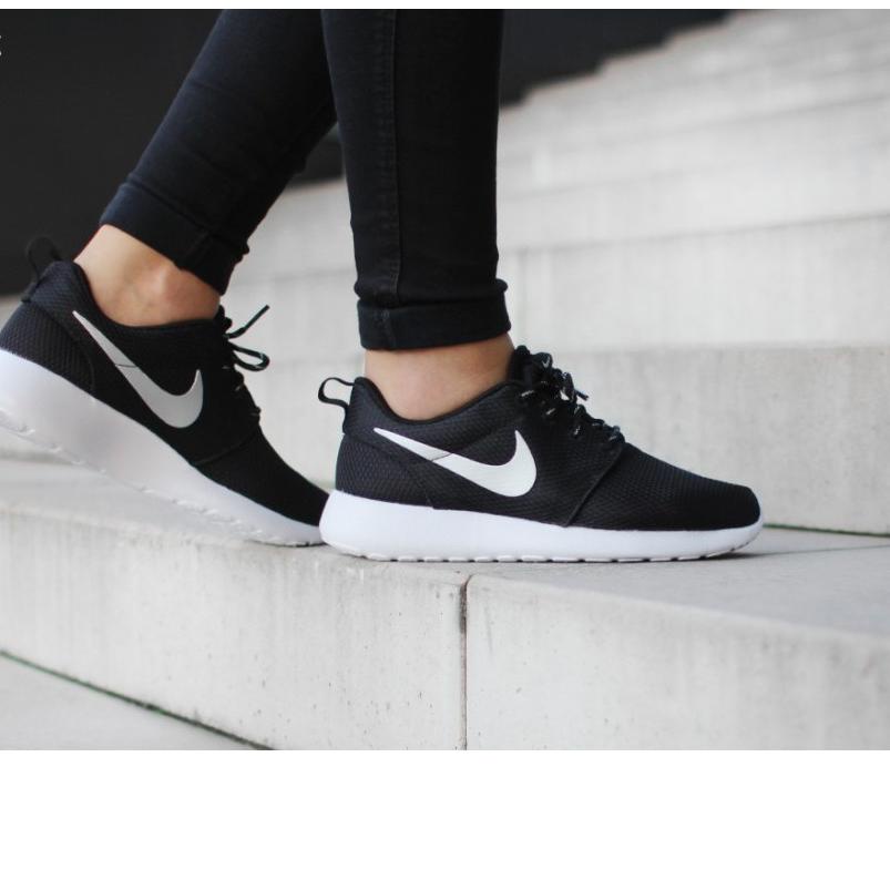 Sepatu nike roshe on sale run