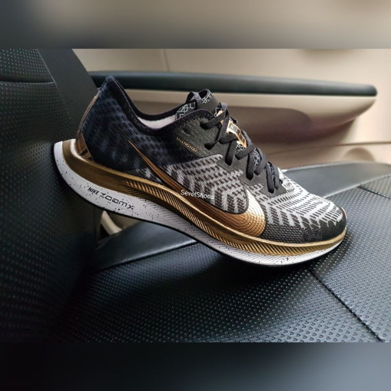 Zoom pegasus turbo 2024 2 black and gold