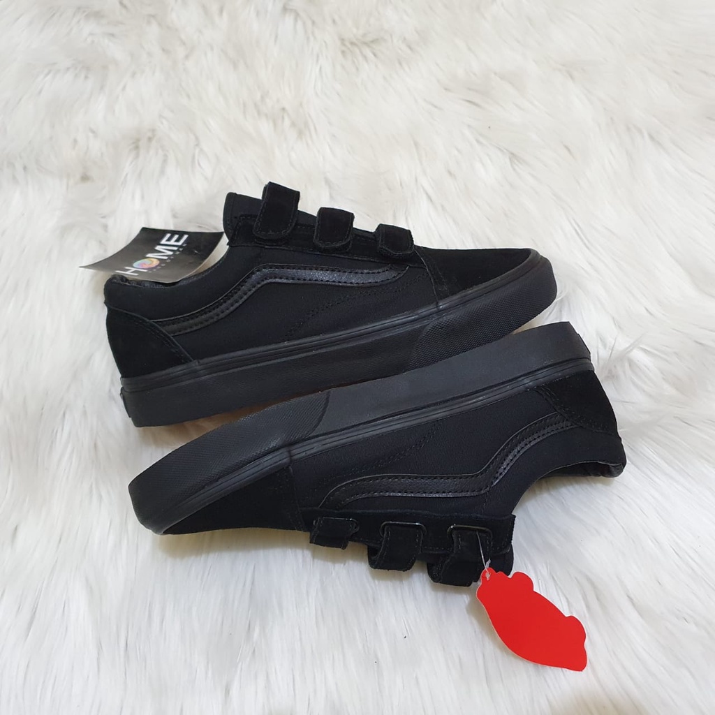 Vans all hotsell black velcro