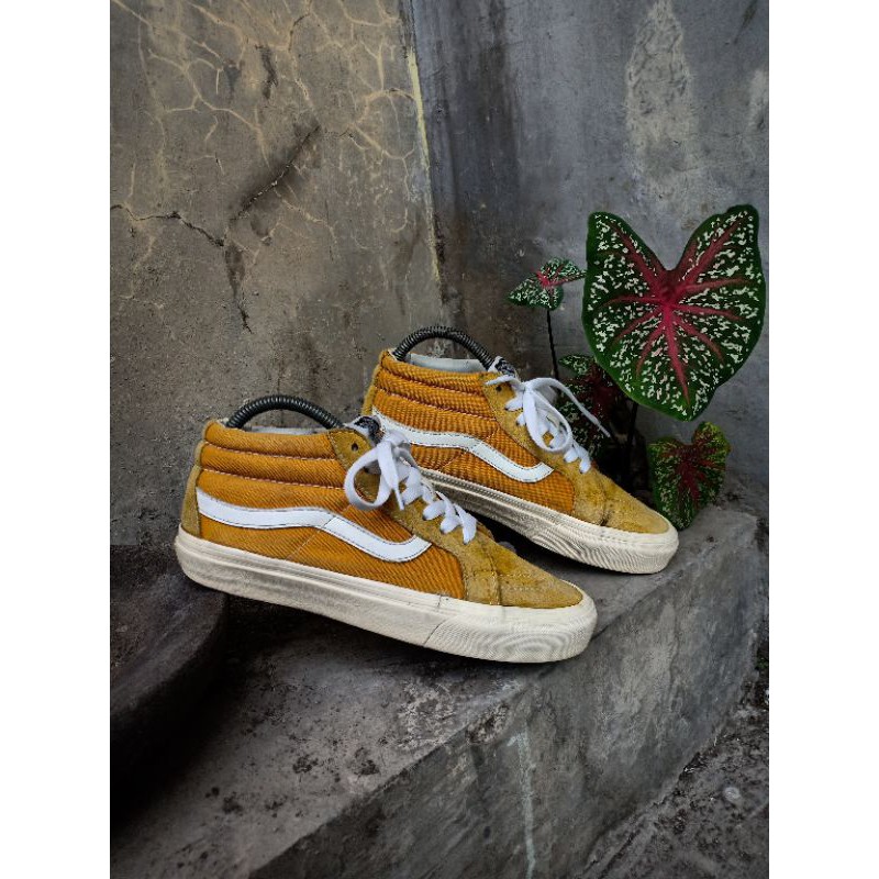 Vans sk8 best sale mid yellow