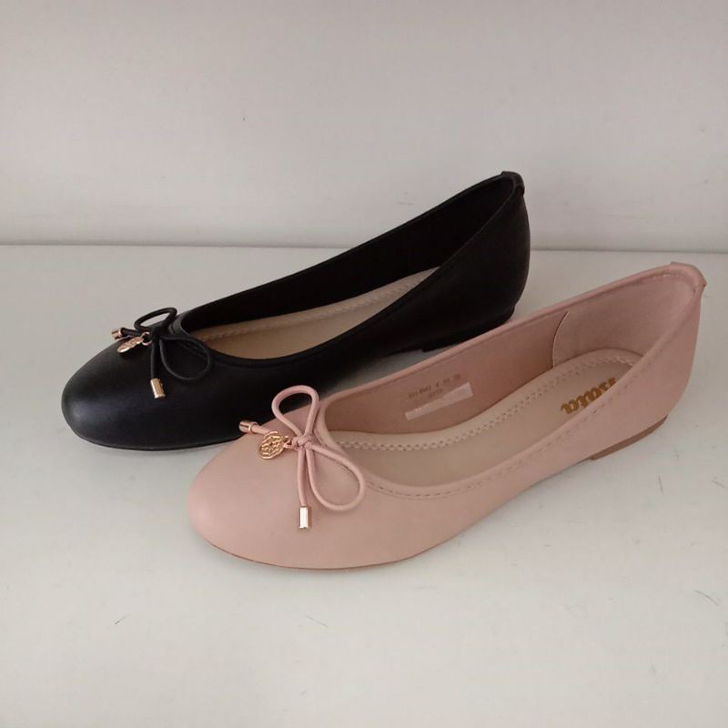 Bata store flat shoes