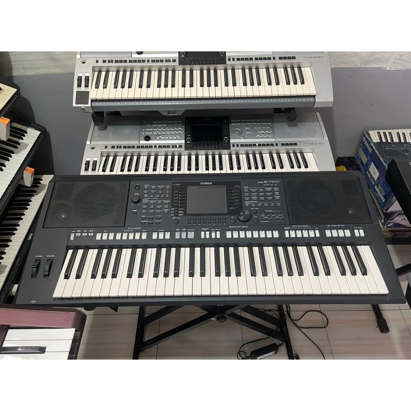 Keyboard yamaha deals psr s750 second