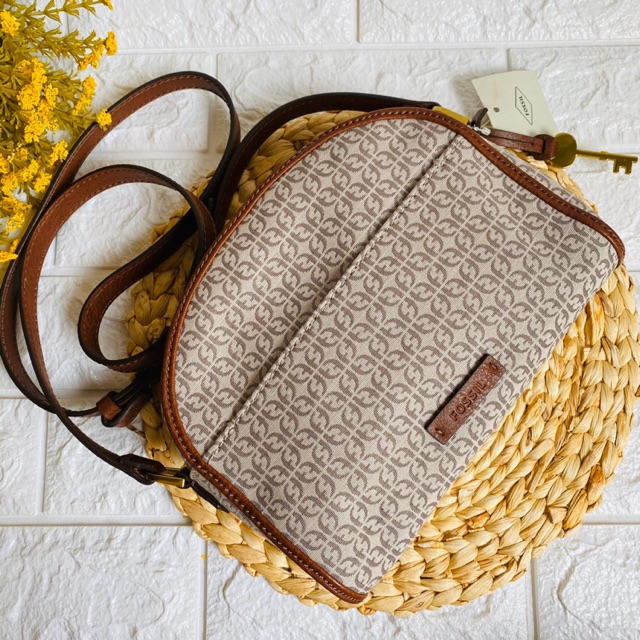 Fossil chelsea crossbody on sale tan