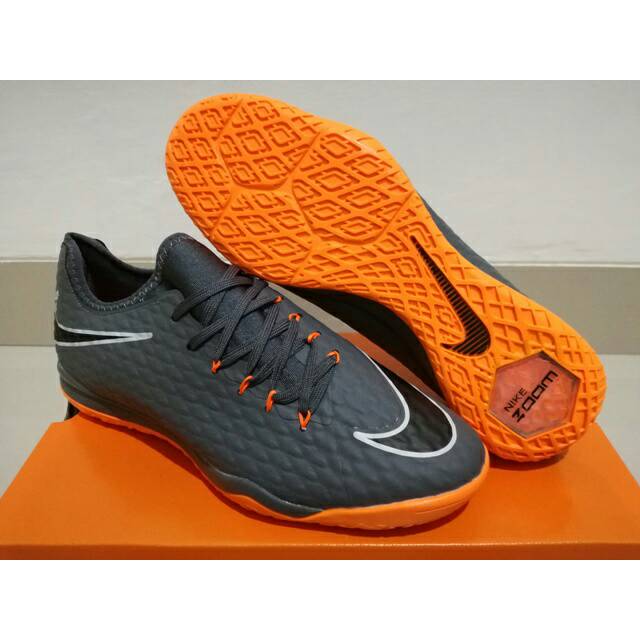 Gambar sepatu futsal nike hypervenom sale