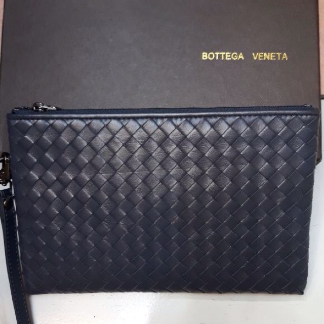 Bottega best sale clutch man