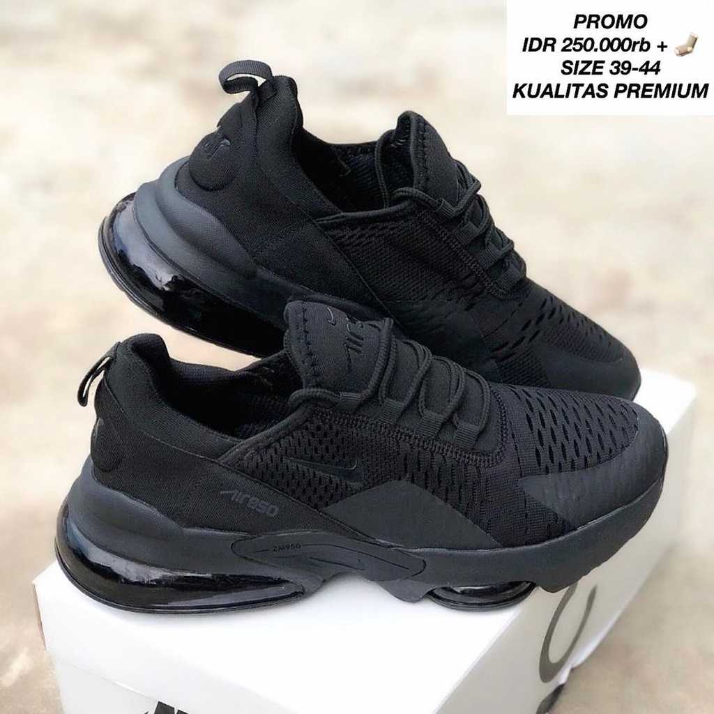 Air on sale max hitam