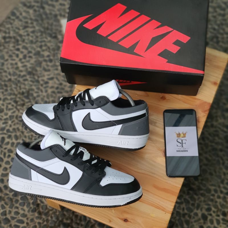 Sepatu sneakers shop nike original