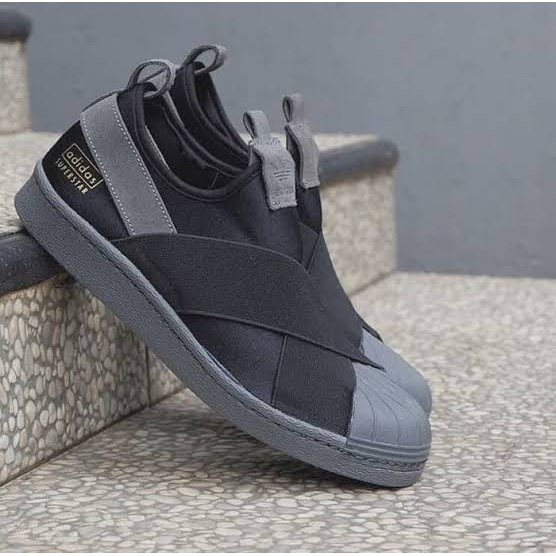 Sepatu adidas slip outlet on hitam