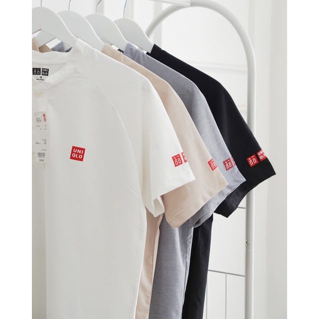 Uniqlo polo outlet tee