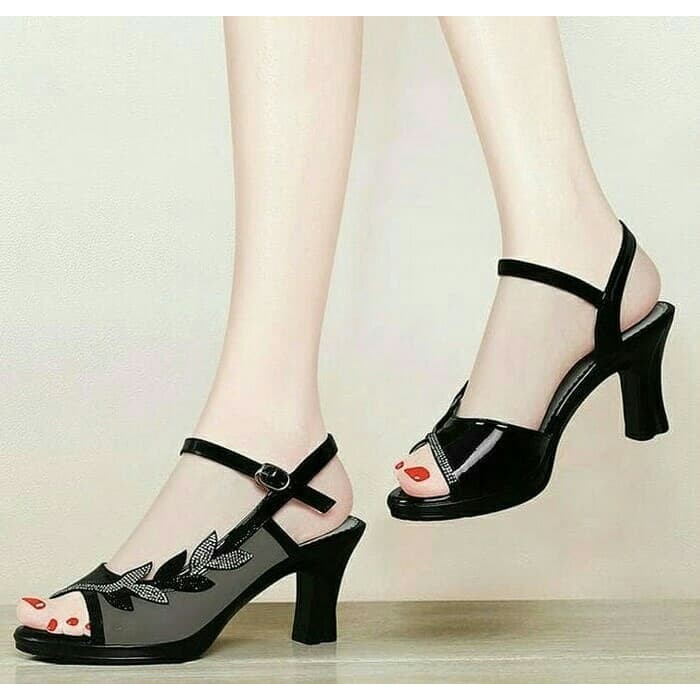 Sepatu high sales heels di shopee