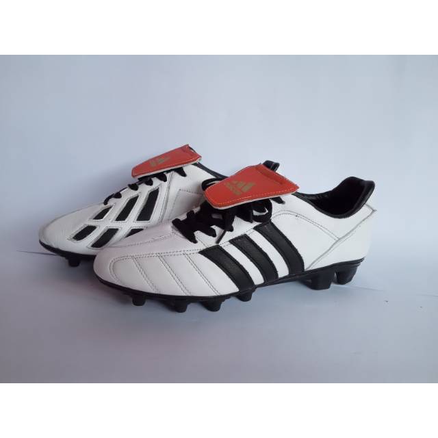 Jual Sepatu bola kulit Adidas predator Beckham Shopee Indonesia