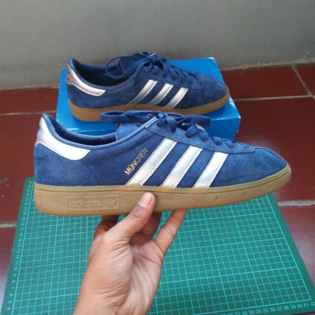 Adidas munchen shop navy silver