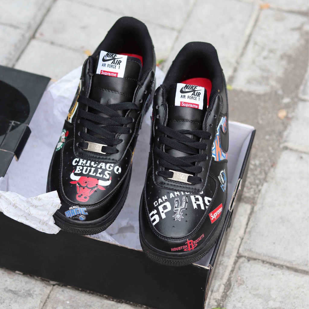 Supreme chicago store bulls shoes