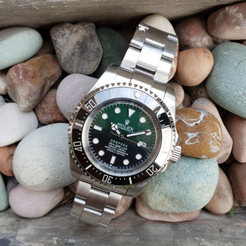 Jam on sale rolex deepsea