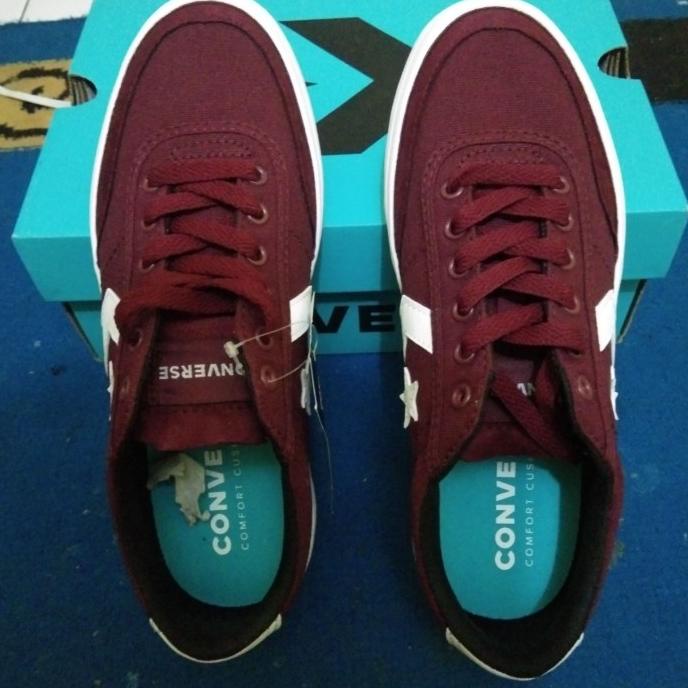 Converse courtlandt ox dark hot sale burgundy