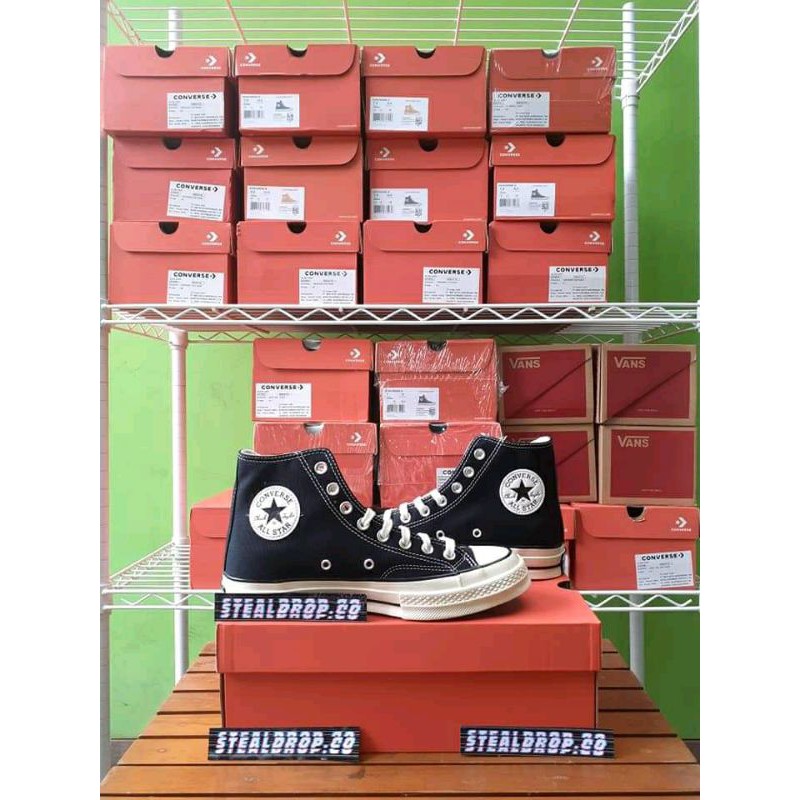 Distributor sepatu on sale converse original