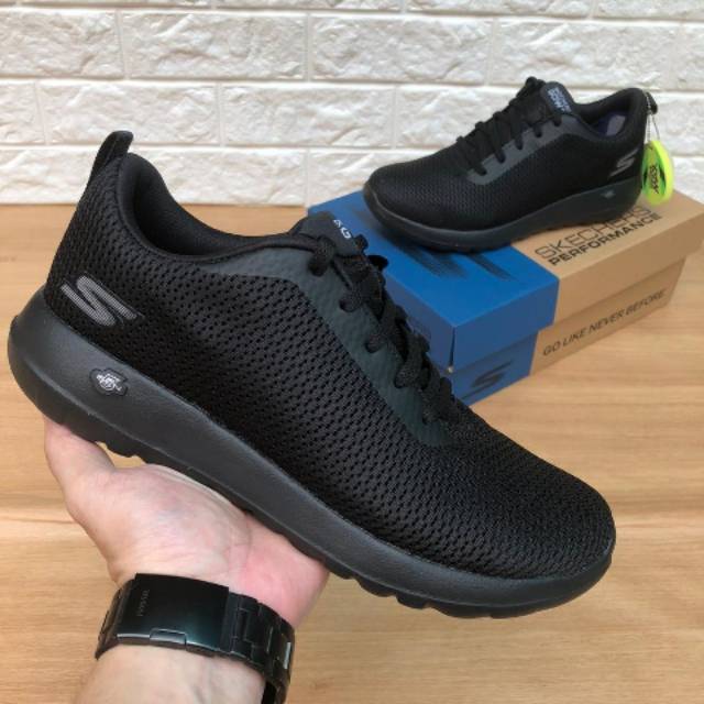 Sepatu skechers sale goga max