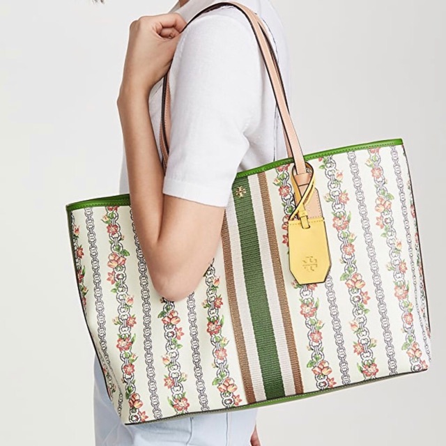 Tory Burch Gemini Link Tote Bag Outfit – JacquardFlower