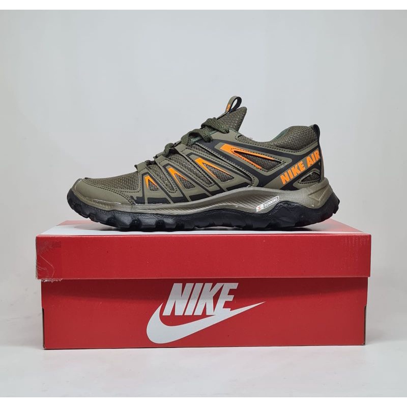 Sepatu sale hiking nike